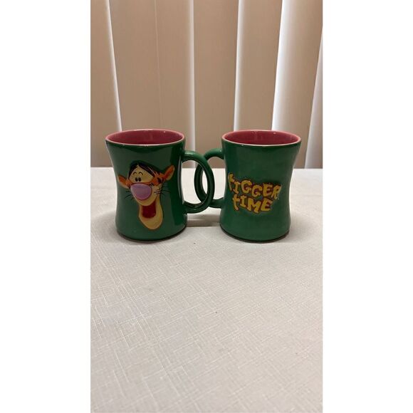 TIGER 3D COFFEE MUGS SETS OF 2 WALT DISNEY WORLD WINNIE THE POOH - Picture 1 of 8